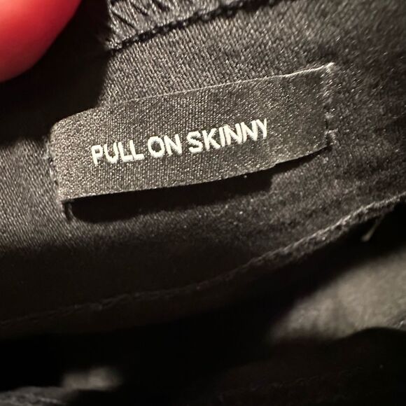 Nine West Jeans Pull on Skinny Stretch - 10 Black Stretch Jeans - Picture 6 of 7